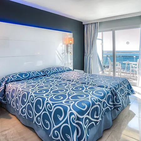 Hotel La Cala 3*