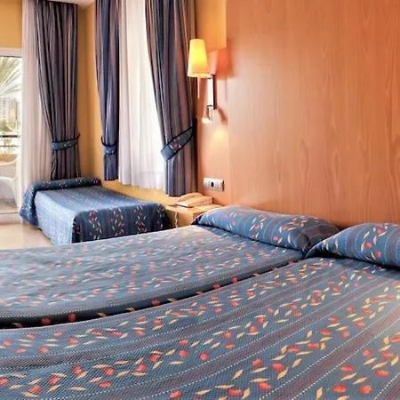Hotel La Cala 3*